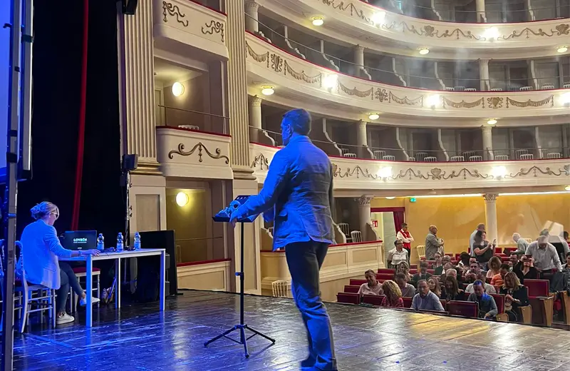 Interpretariato per eventi a Pavia, fiere e congressi